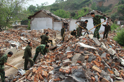 桃園社區(qū)雨季“三防”應急演練