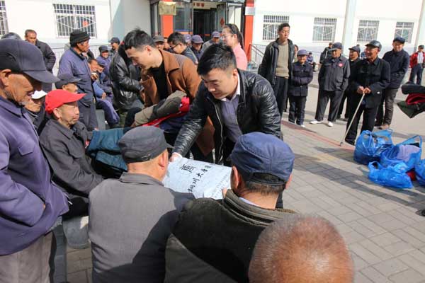 關(guān)愛空巢老人活動(dòng)