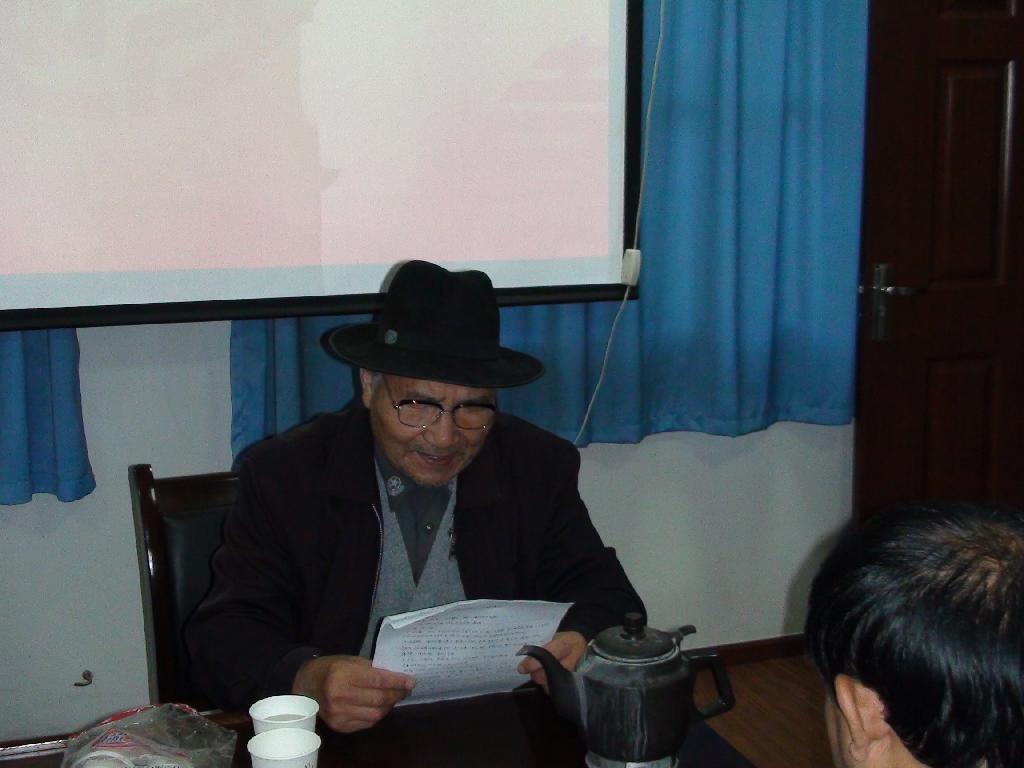 優(yōu)秀學(xué)員代表柳會(huì)選發(fā)言