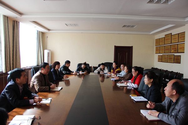 銅富公司黨委中心組召開擴(kuò)大會議集中學(xué)習(xí)十九大精神