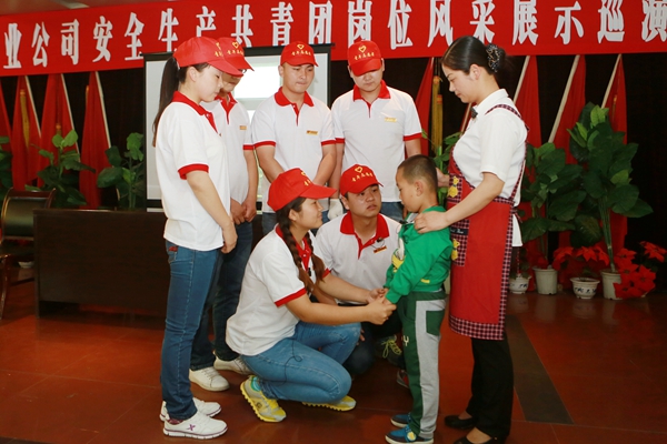 下石節(jié)礦情景劇《舞動(dòng)的小紅帽》