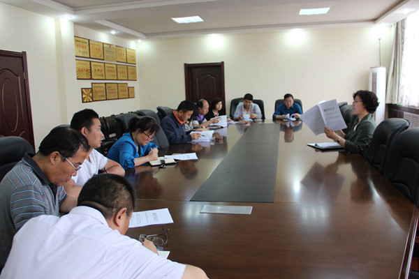 銅富公司迅速學(xué)習(xí)傳達(dá)銅川礦務(wù)局轉(zhuǎn)發(fā)中央、省、市、集團(tuán)公司《國(guó)有企業(yè)職工家屬區(qū)“三供一業(yè)”分離移交工作》相關(guān)文件精神