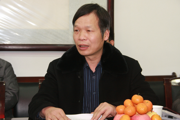 下石節(jié)礦安監(jiān)處處長張緒洲在會上講話